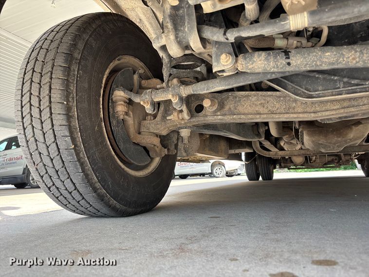 image for item FC4669 2019 Ford E450 shuttle bus