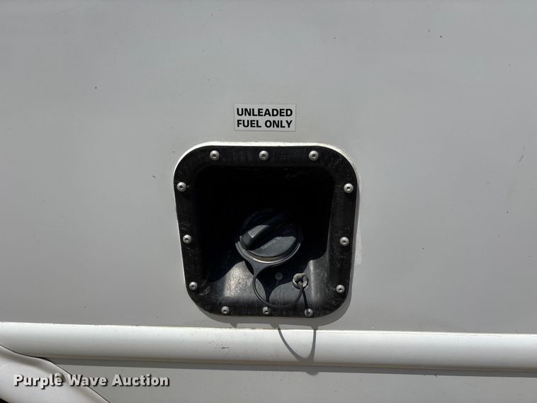 image for item FC4669 2019 Ford E450 shuttle bus