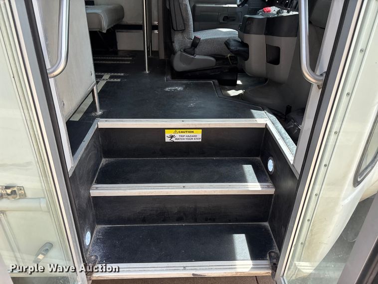 image for item FC4669 2019 Ford E450 shuttle bus