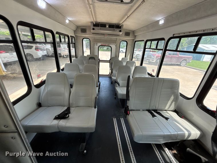 image for item FC4669 2019 Ford E450 shuttle bus
