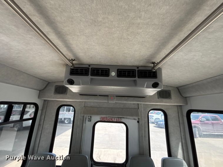 image for item FC4669 2019 Ford E450 shuttle bus