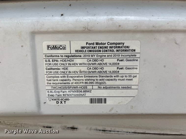 image for item FC4669 2019 Ford E450 shuttle bus