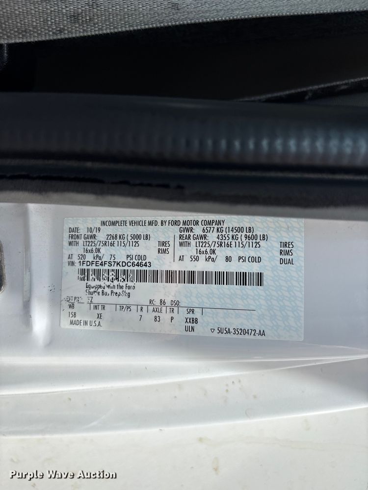 image for item FC4669 2019 Ford E450 shuttle bus