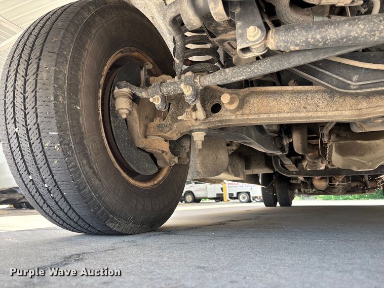 image for item FC4670 2019 Ford E450 shuttle bus