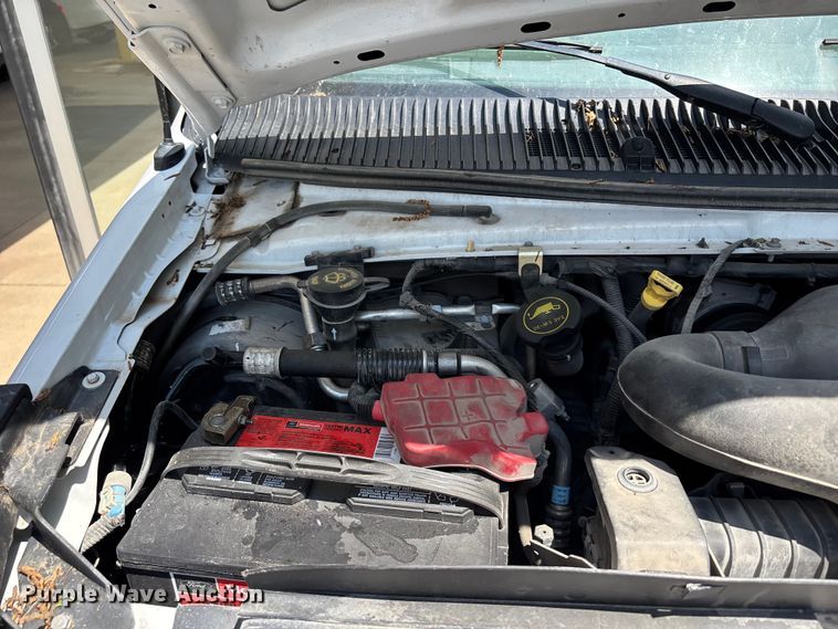image for item FC4670 2019 Ford E450 shuttle bus