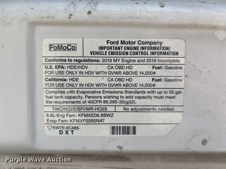 image for item FC4670 2019 Ford E450 shuttle bus