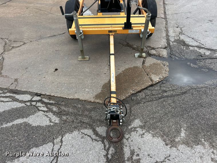 image for item FC5512 American Signal T825 arrow board trailer