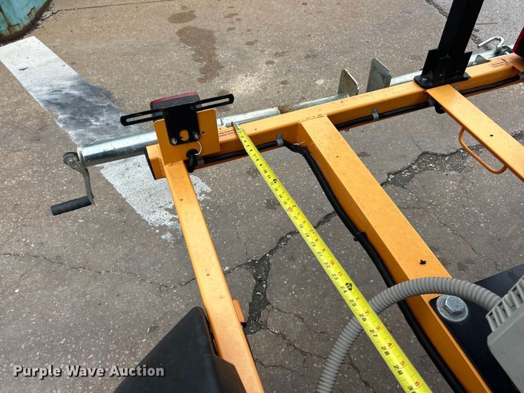 image for item FC5512 American Signal T825 arrow board trailer
