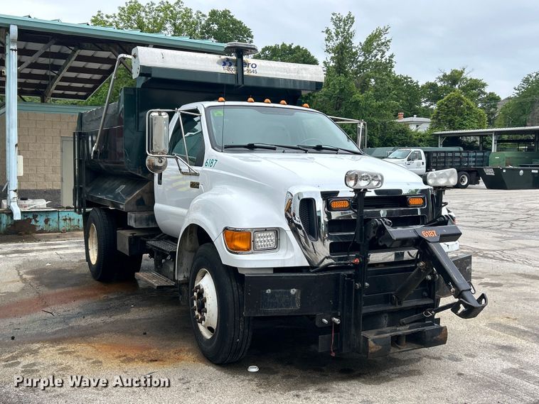 image for item FC5513 2008 Ford F750 XL Super Duty dump truck