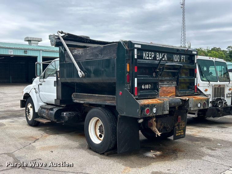 image for item FC5513 2008 Ford F750 XL Super Duty dump truck