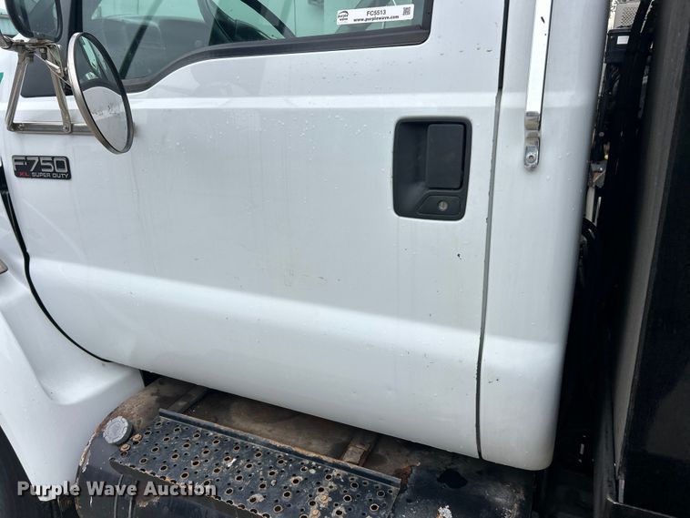 image for item FC5513 2008 Ford F750 XL Super Duty dump truck