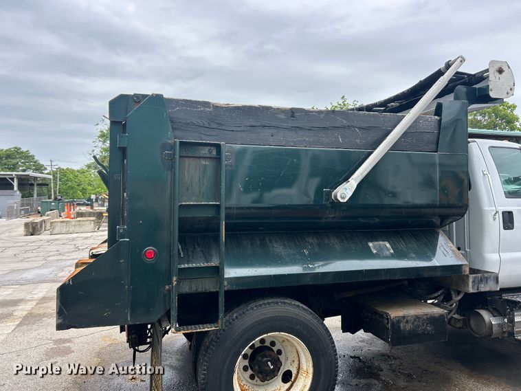 image for item FC5513 2008 Ford F750 XL Super Duty dump truck
