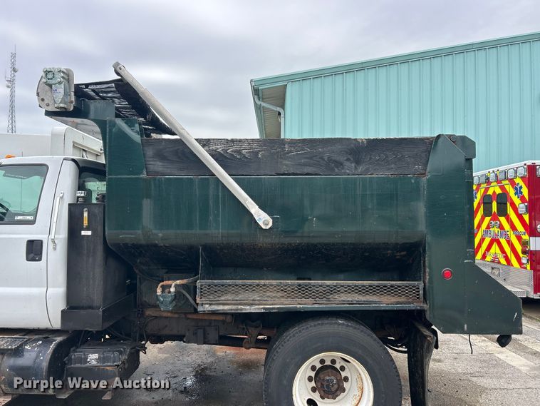 image for item FC5513 2008 Ford F750 XL Super Duty dump truck
