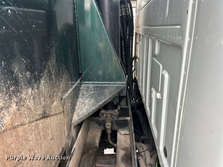 image for item FC5513 2008 Ford F750 XL Super Duty dump truck