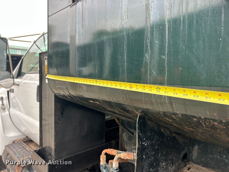 image for item FC5513 2008 Ford F750 XL Super Duty dump truck