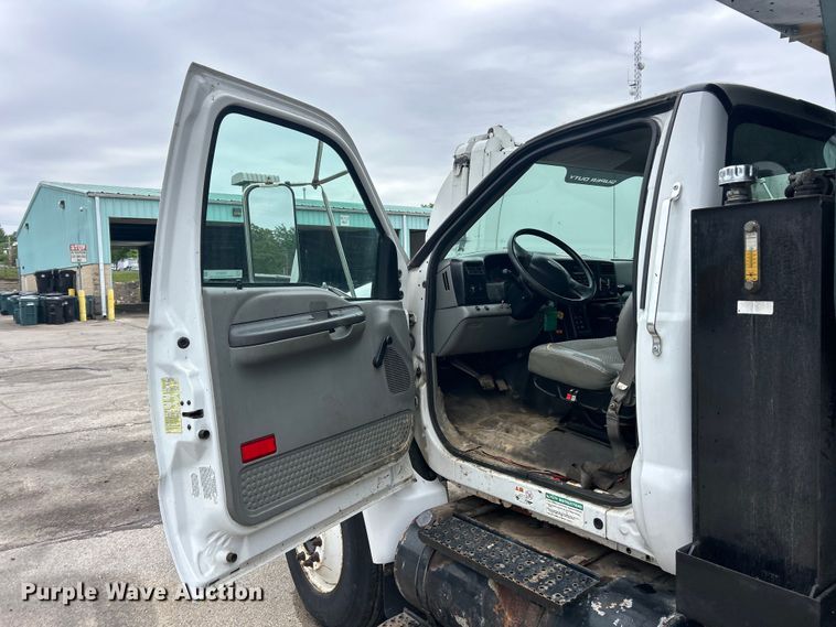 image for item FC5513 2008 Ford F750 XL Super Duty dump truck