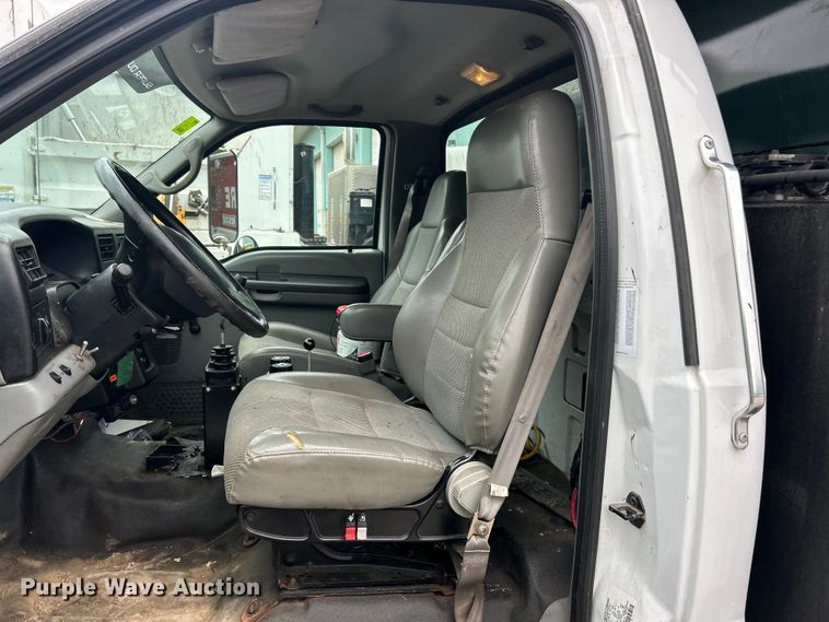 image for item FC5513 2008 Ford F750 XL Super Duty dump truck