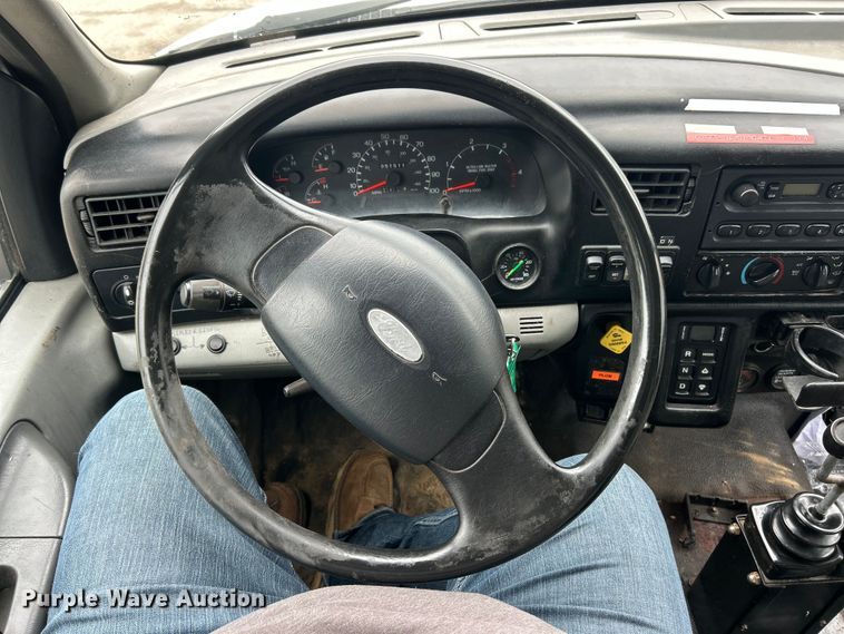 image for item FC5513 2008 Ford F750 XL Super Duty dump truck