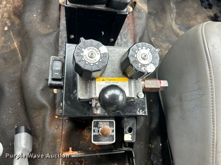 image for item FC5513 2008 Ford F750 XL Super Duty dump truck