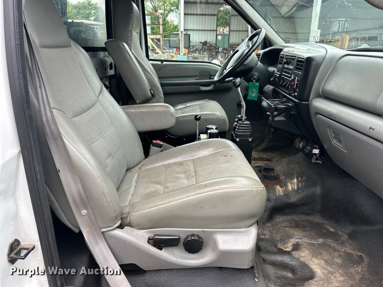 image for item FC5513 2008 Ford F750 XL Super Duty dump truck