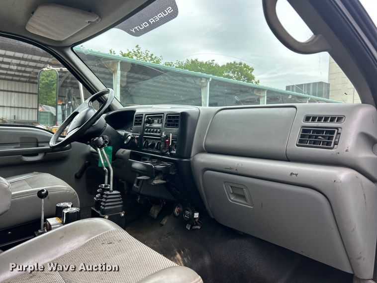 image for item FC5513 2008 Ford F750 XL Super Duty dump truck