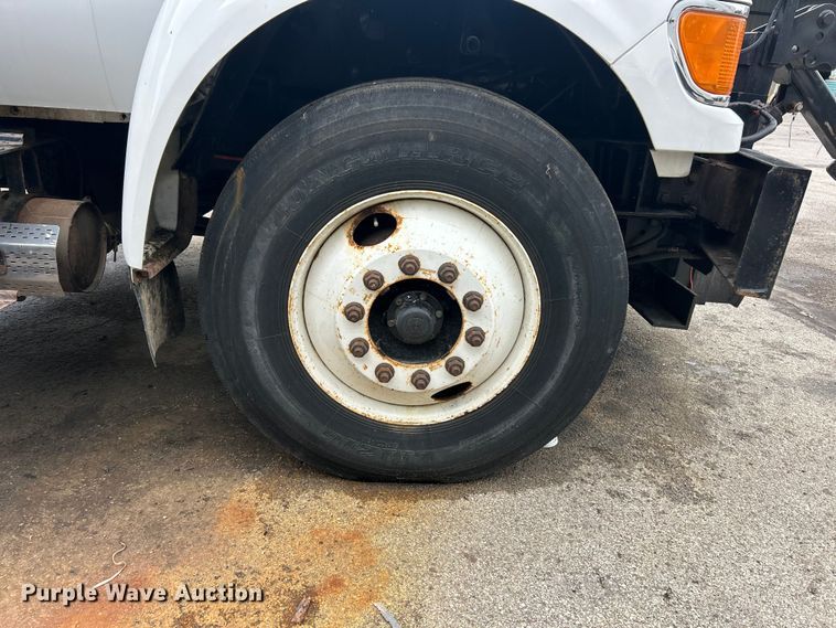 image for item FC5513 2008 Ford F750 XL Super Duty dump truck