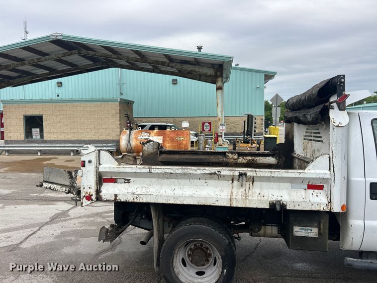 image for item FC5514 2009 Ford F450 Super Duty dump truck