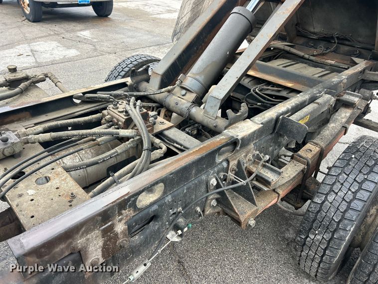 image for item FC5514 2009 Ford F450 Super Duty dump truck