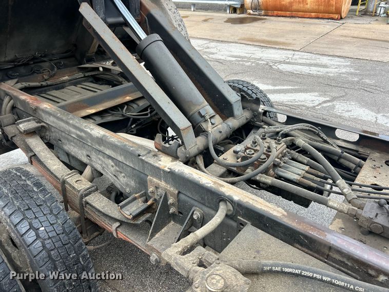 image for item FC5514 2009 Ford F450 Super Duty dump truck