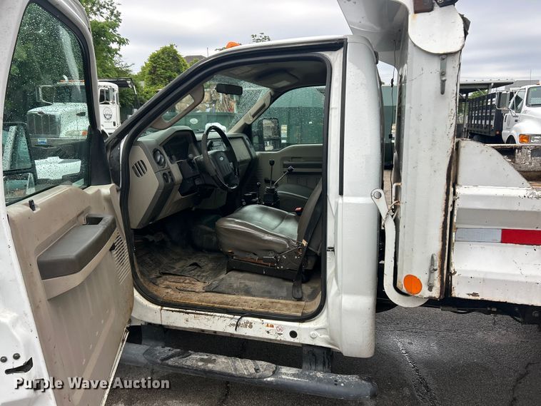 image for item FC5514 2009 Ford F450 Super Duty dump truck