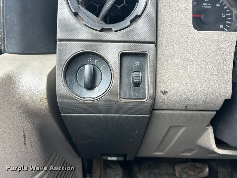 image for item FC5514 2009 Ford F450 Super Duty dump truck