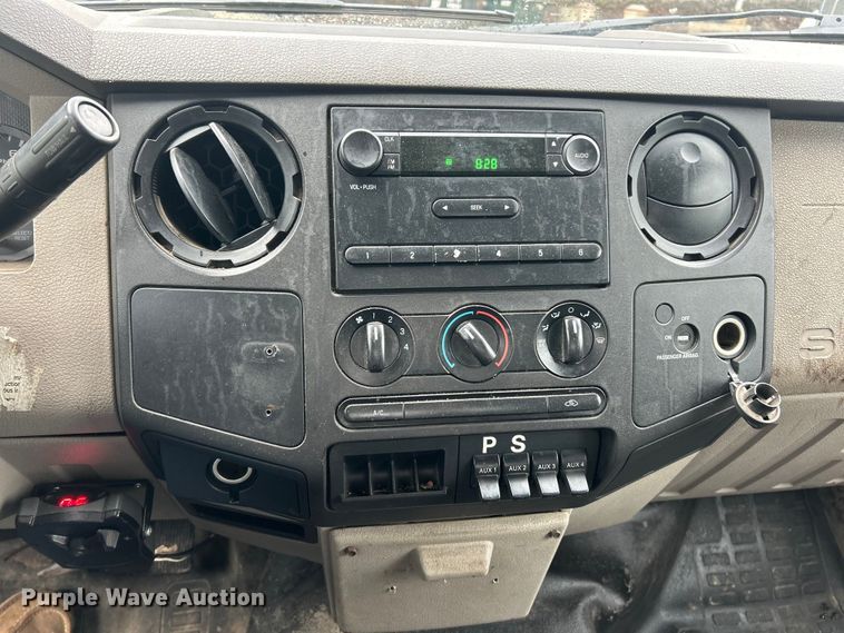 image for item FC5514 2009 Ford F450 Super Duty dump truck