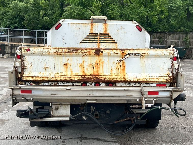 image for item FC5515 2009 Ford F450 Super Duty dump truck
