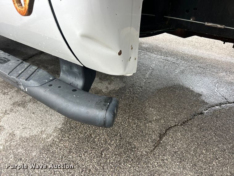 image for item FC5515 2009 Ford F450 Super Duty dump truck