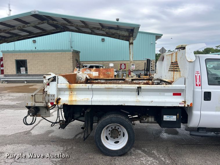 image for item FC5515 2009 Ford F450 Super Duty dump truck