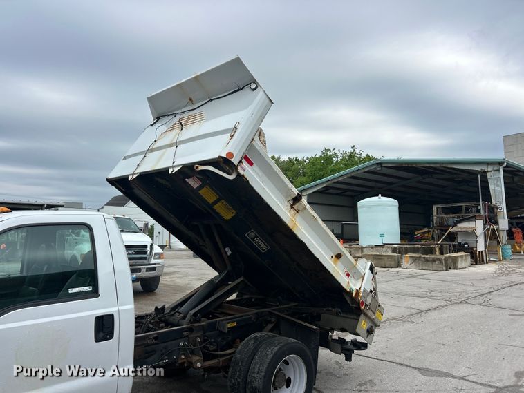 image for item FC5515 2009 Ford F450 Super Duty dump truck