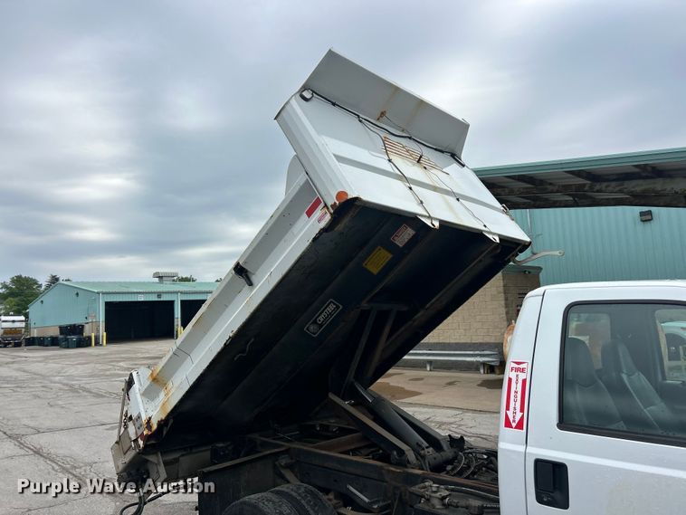 image for item FC5515 2009 Ford F450 Super Duty dump truck