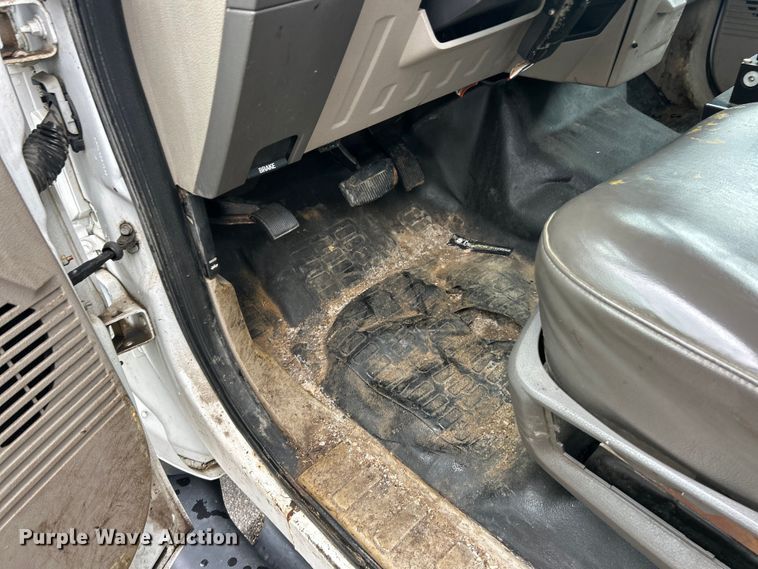image for item FC5515 2009 Ford F450 Super Duty dump truck