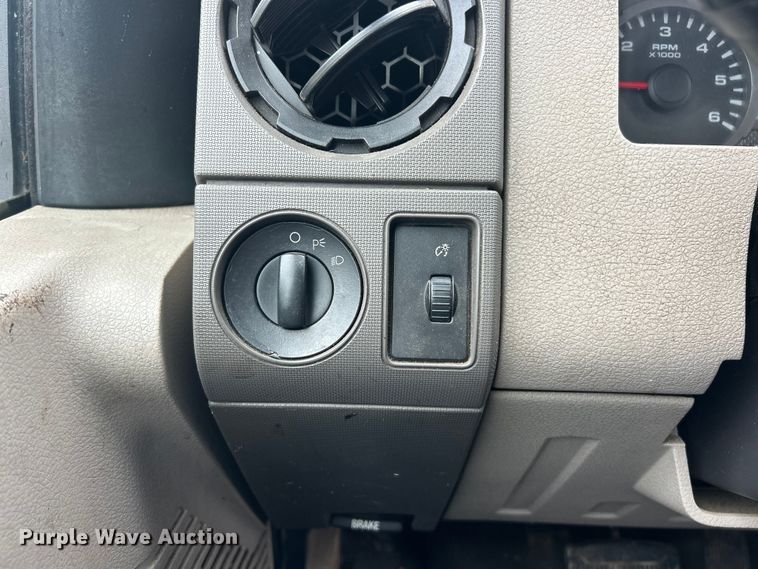 image for item FC5515 2009 Ford F450 Super Duty dump truck