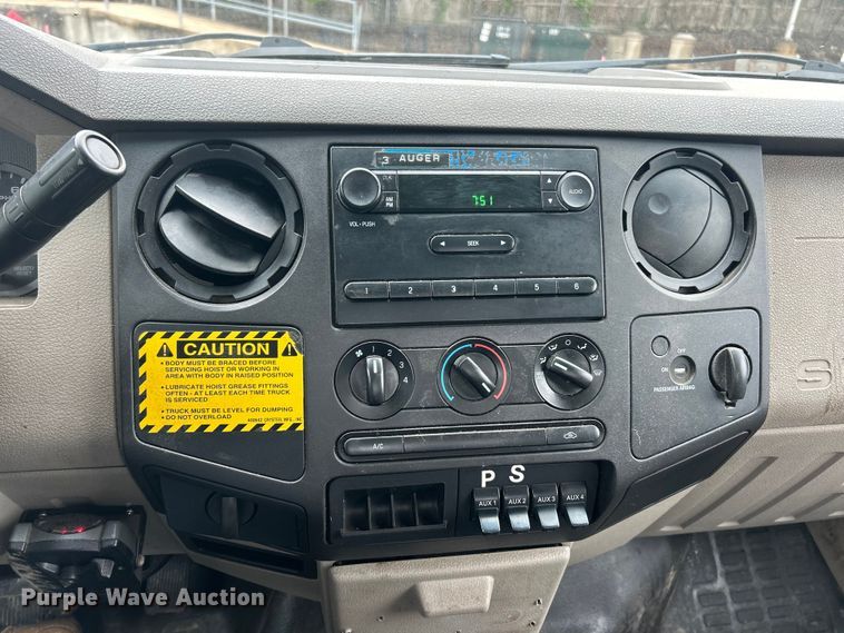 image for item FC5515 2009 Ford F450 Super Duty dump truck