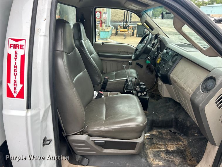 image for item FC5515 2009 Ford F450 Super Duty dump truck