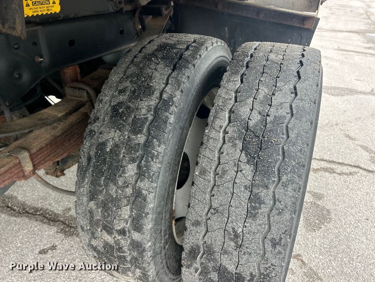 image for item FC5515 2009 Ford F450 Super Duty dump truck