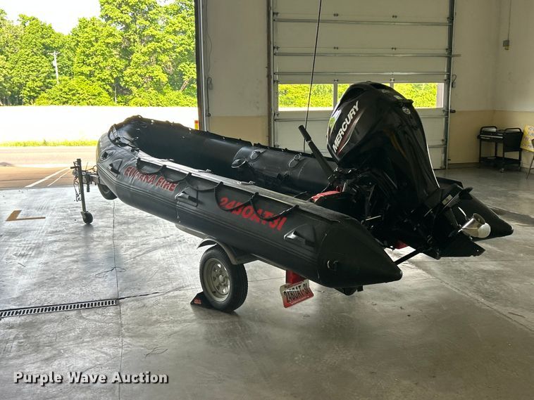 image for item FC5516 2012 Zodiac FC 420 RIG boat