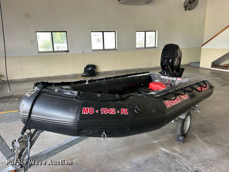 image for item FC5516 2012 Zodiac FC 420 RIG boat