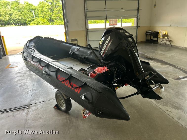 image for item FC5516 2012 Zodiac FC 420 RIG boat