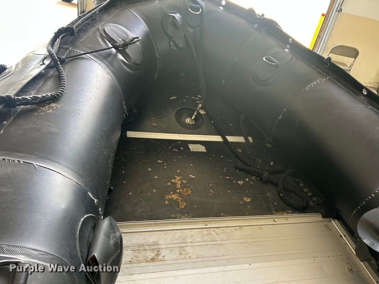 image for item FC5516 2012 Zodiac FC 420 RIG boat