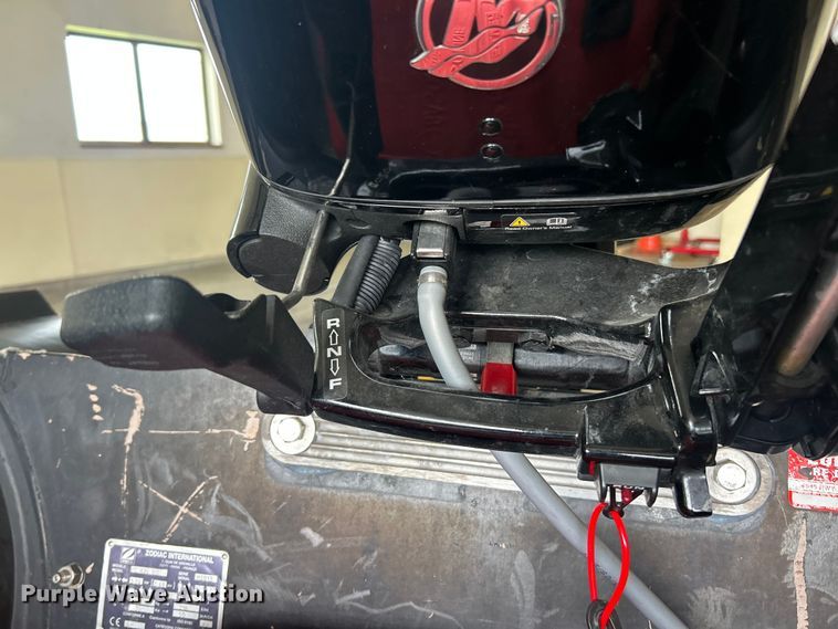 image for item FC5516 2012 Zodiac FC 420 RIG boat