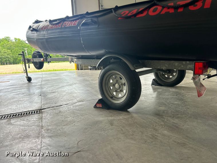 image for item FC5516 2012 Zodiac FC 420 RIG boat