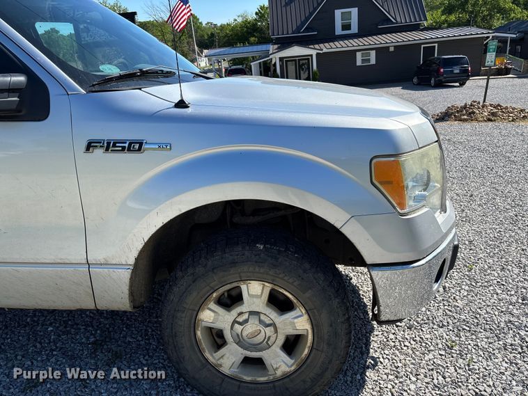 image for item FC5638 2011 Ford F150 Crew Cab pickup truck