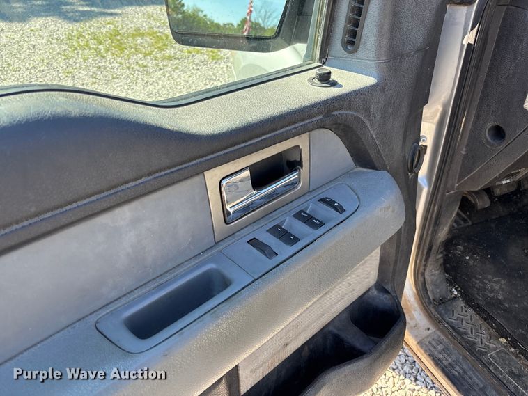 image for item FC5638 2011 Ford F150 Crew Cab pickup truck